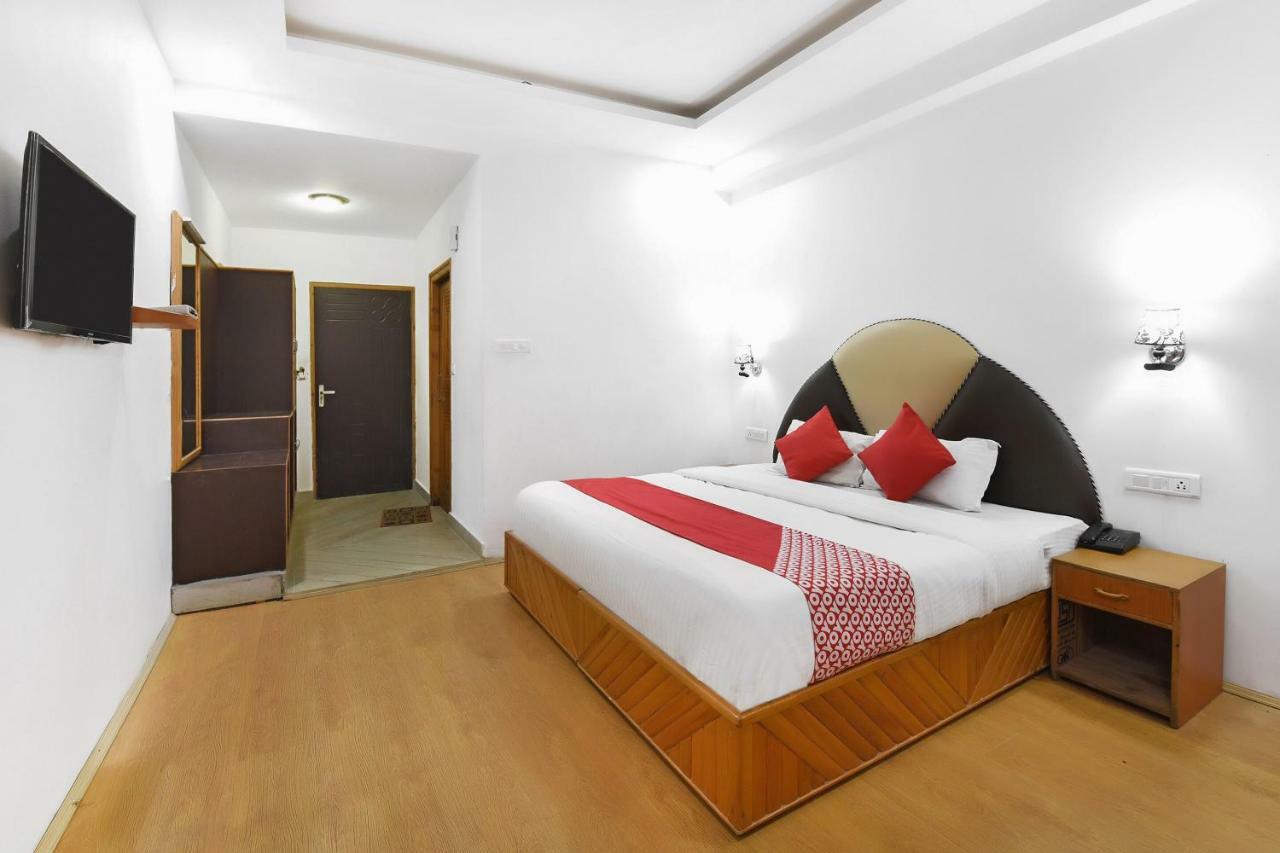 Oyo 23533 Mount View Hotel Kullu Exterior photo